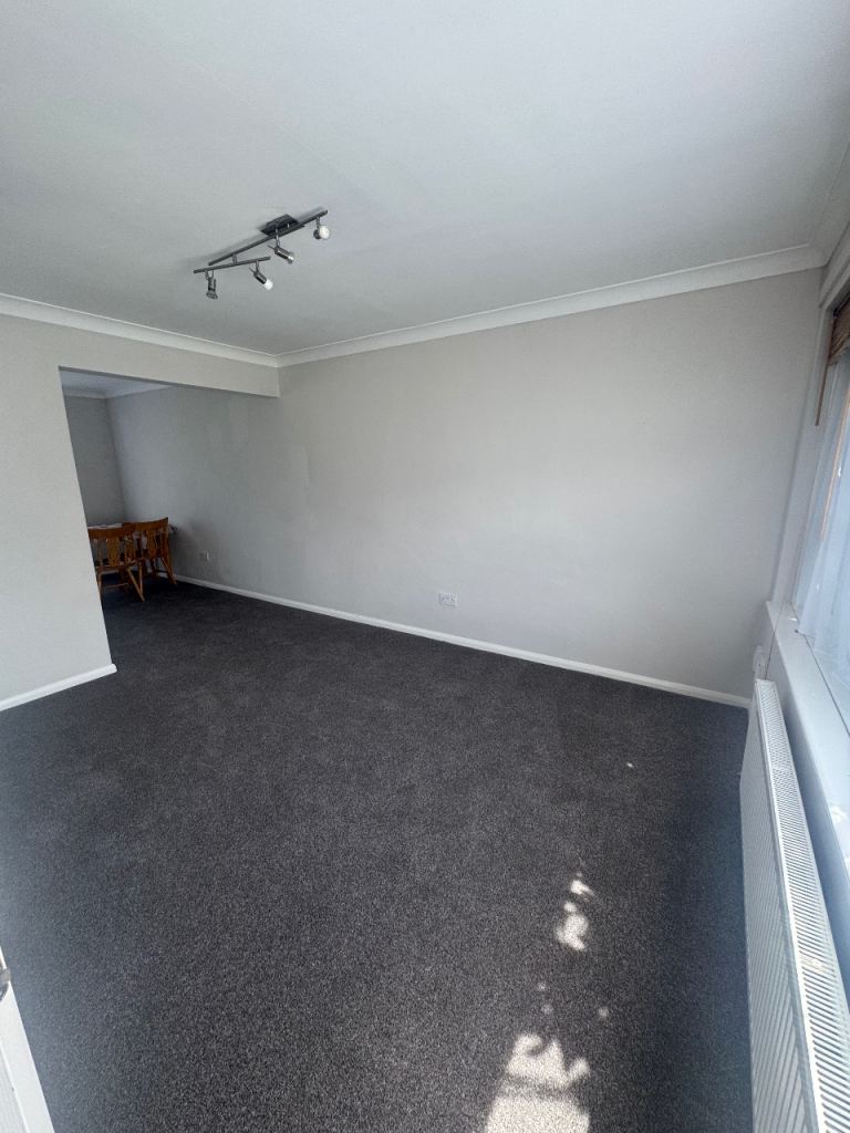 3 BEDROOM HOUSE TO RENT DATCHET SL3 AVAILABLE NOW 
