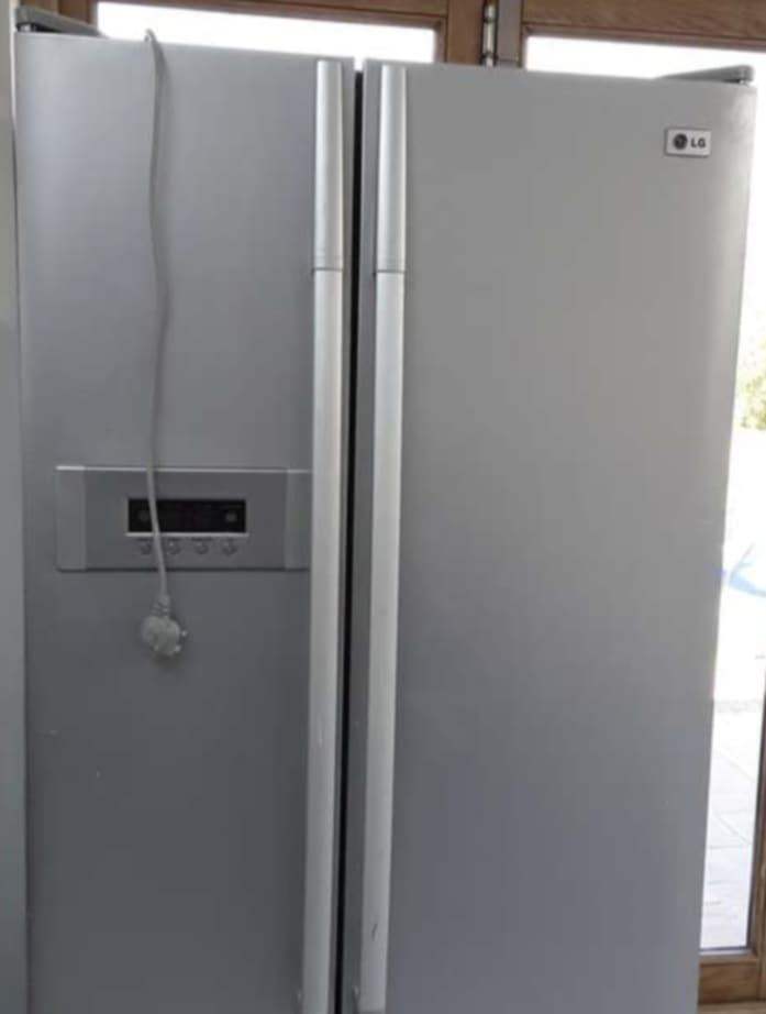 LG American Style Fridge Freezer – can deliver
