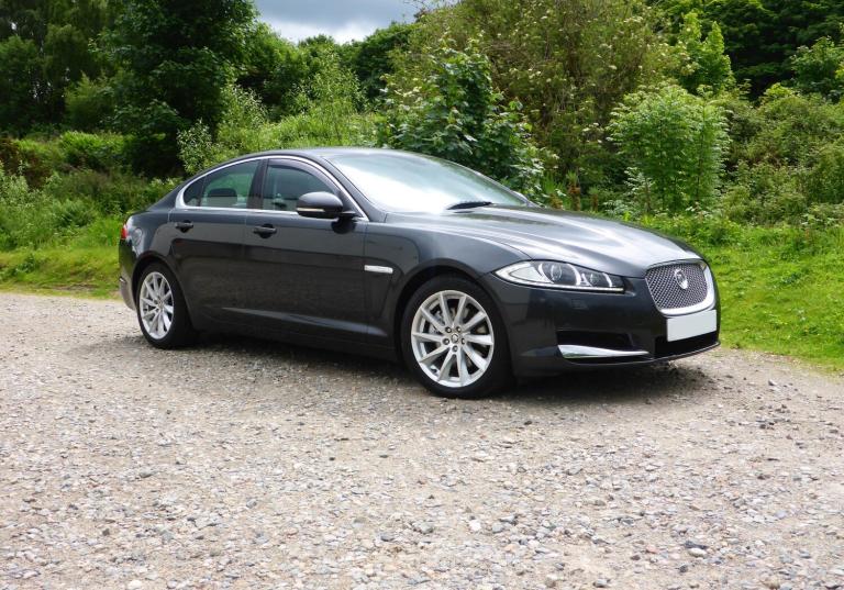 2012 Jaguar XF Premium Luxury 2.2 D AUTO with Low Mileage and New 1 YRS MOT  SALOON Diesel Automatic