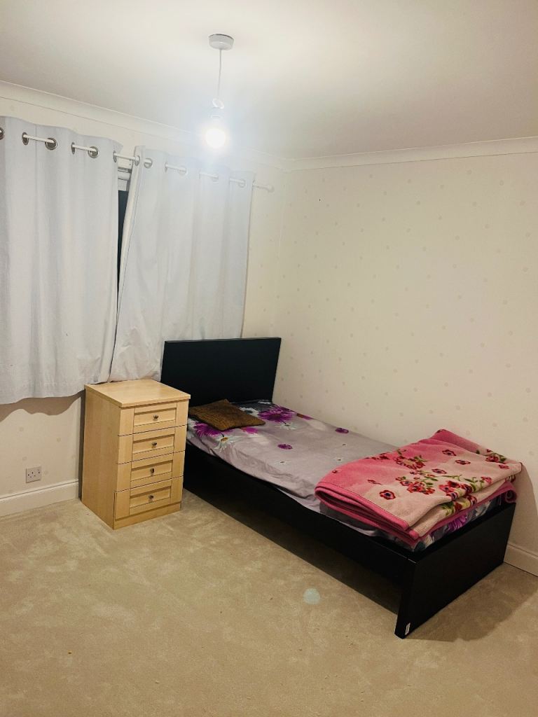 Room for rent 