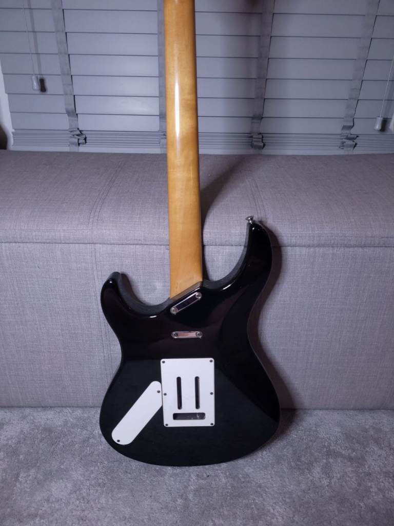 Rare Vintage Yamaha Pacifica Electric Guitar 1989/1990 + Ritter Guitar Case