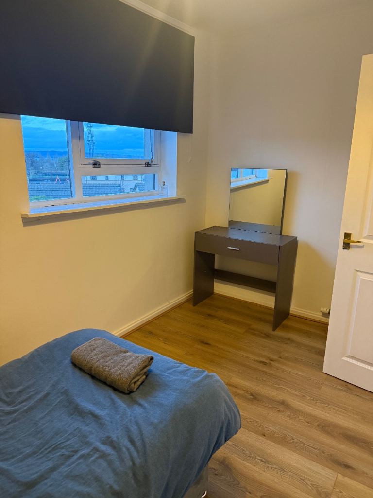 3 bedroom flat share