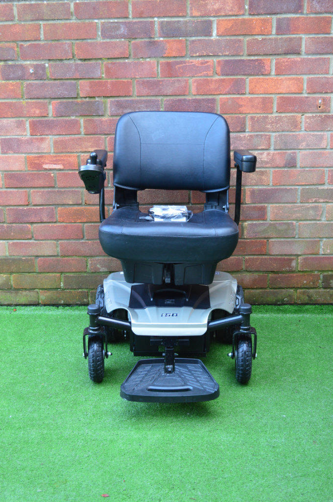 CareCo I-Go Crest CSS Mobility Powerchair. New Batteries, 12-month warranty. 