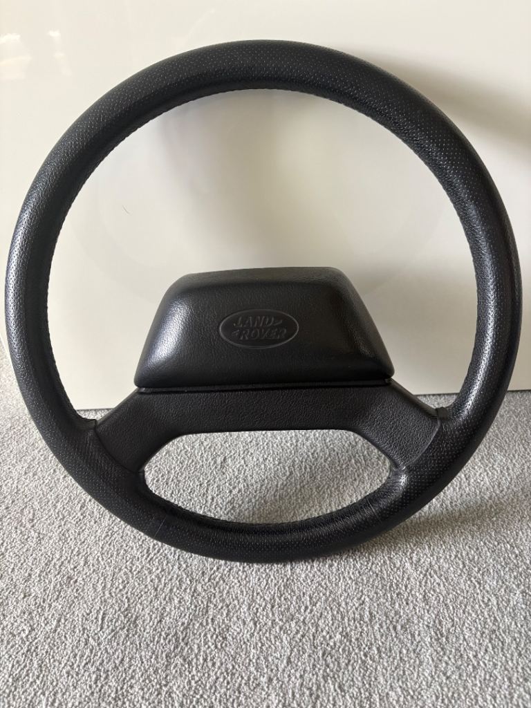 Genuine Land Rover Defender Puma Steering Wheel 