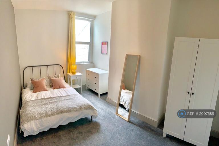 1 bedroom in Wadham Road, Portsmouth, PO2 (#2907589)