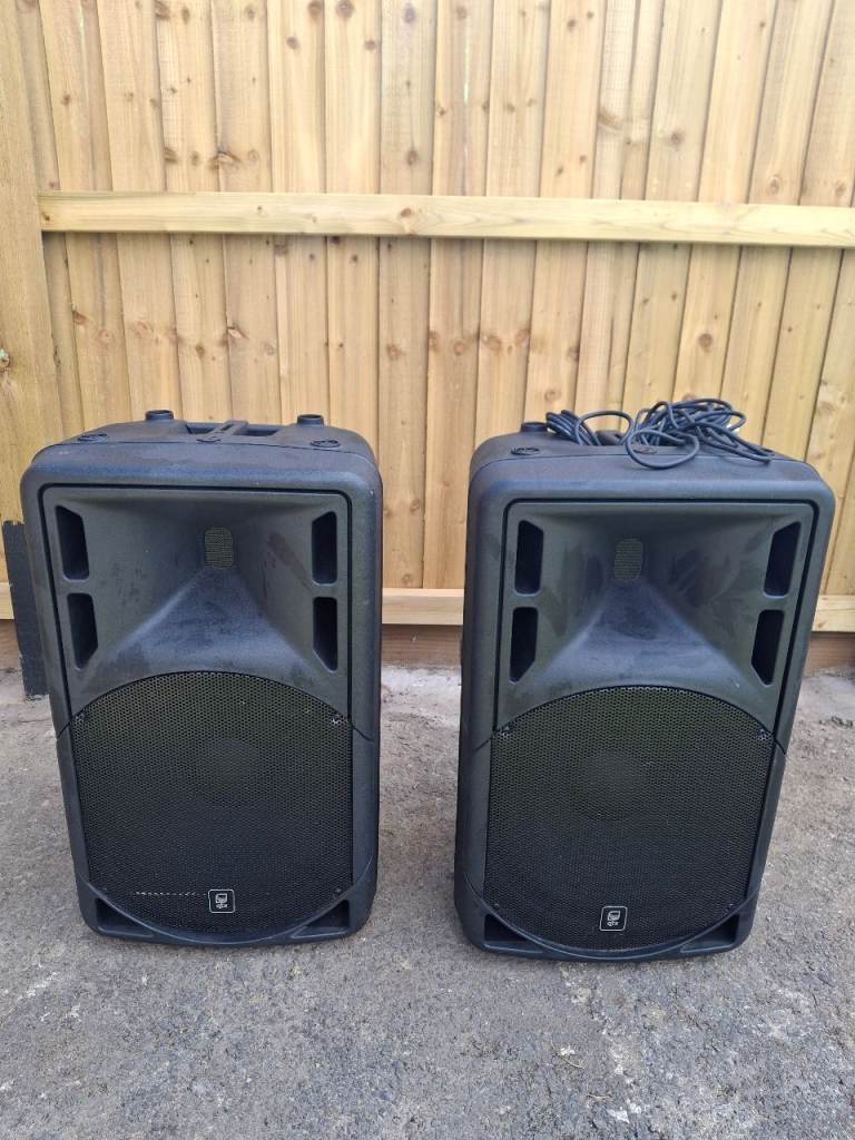 Pair of QTX speakers 