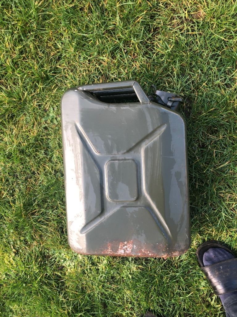 20 litre steel petrol diesel Jerry can army green