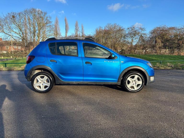 2014 Dacia Sandero Stepway 1.5 dCi Laureate Euro 5 5dr Hatchback Diesel Manual