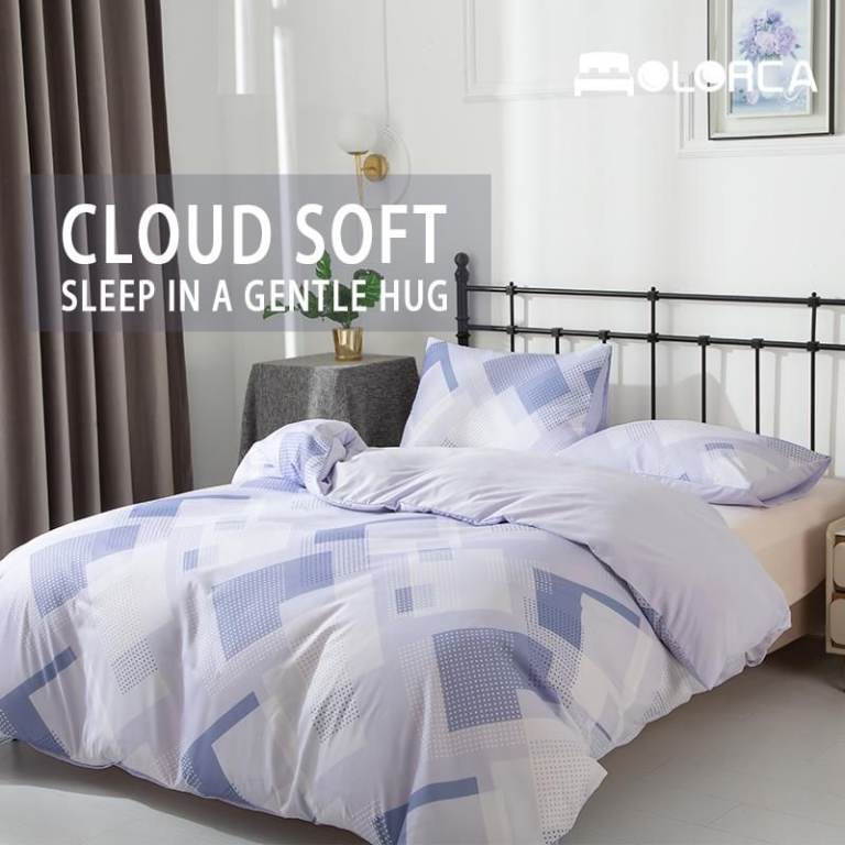 NEW  Duvet Cover Set (double) Perfect Fitting