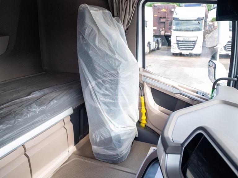 2025 DAF XG 530 6X2 26T CHASSIS CAB