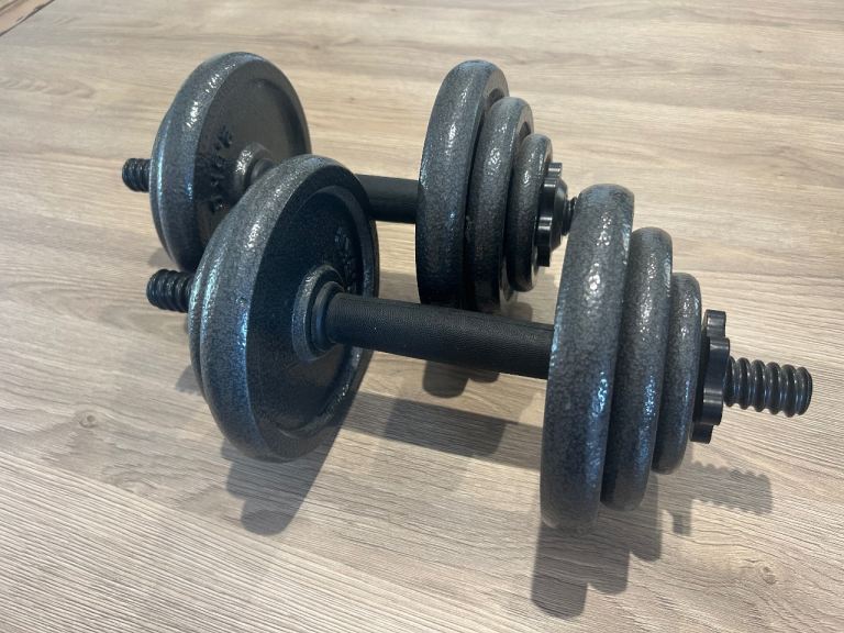 Adjustable Dumbbell Weight Set – Cast Iron Plates