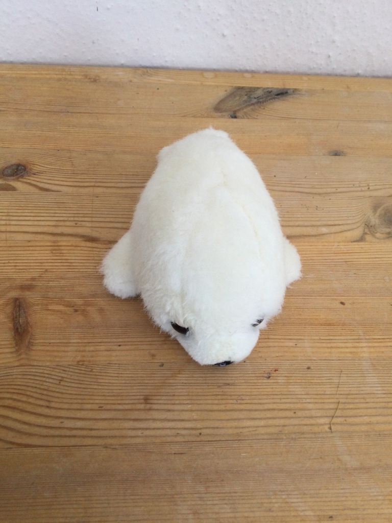 Seal pup soft toy. Excellent condition £1. Can post or collect from