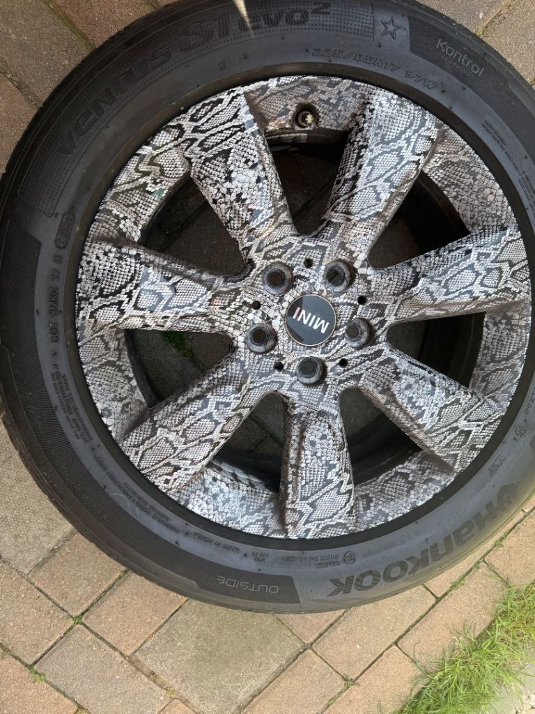 16” wheels and tyres
