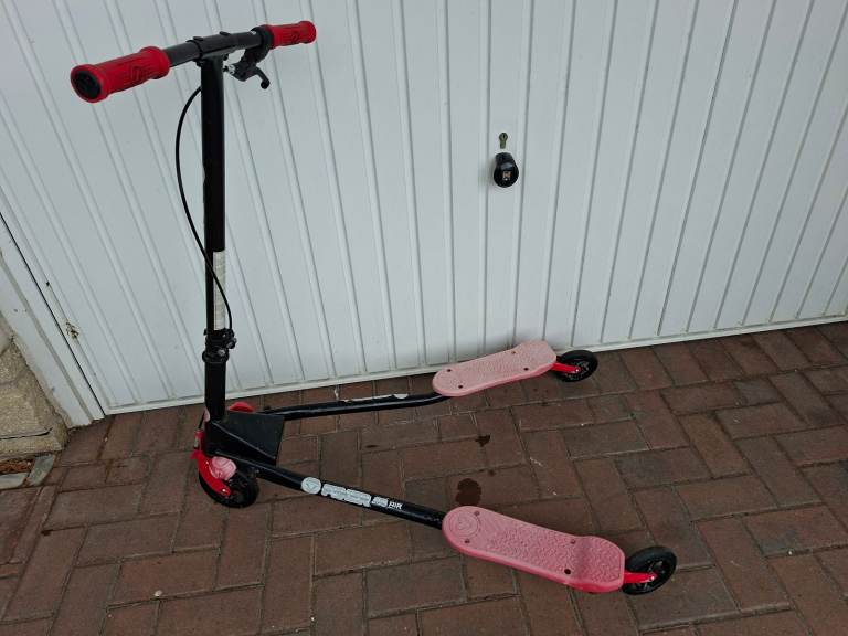 Kids Perpetual Motion Flkr Scooter