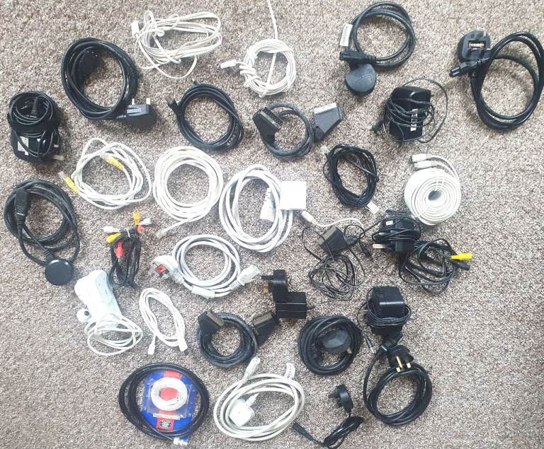 Joblot of Qty 30 cables and leads to clear