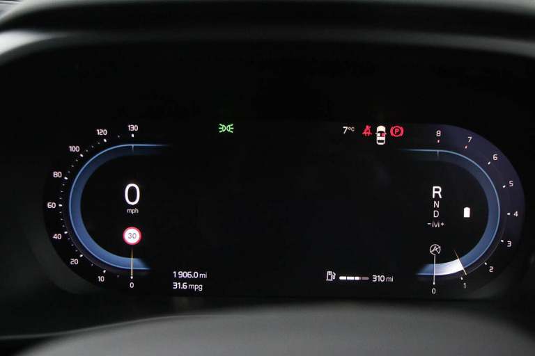 2022 Volvo XC40 2.0 B3P Core 5dr Auto ESTATE Petrol/Electric Hybrid Automatic