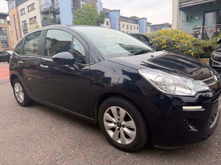   Citreon c3 1.2 automatic VTI VTR+ automatic auto  (unlike Ford Fiesta or Vauxhall corsa)