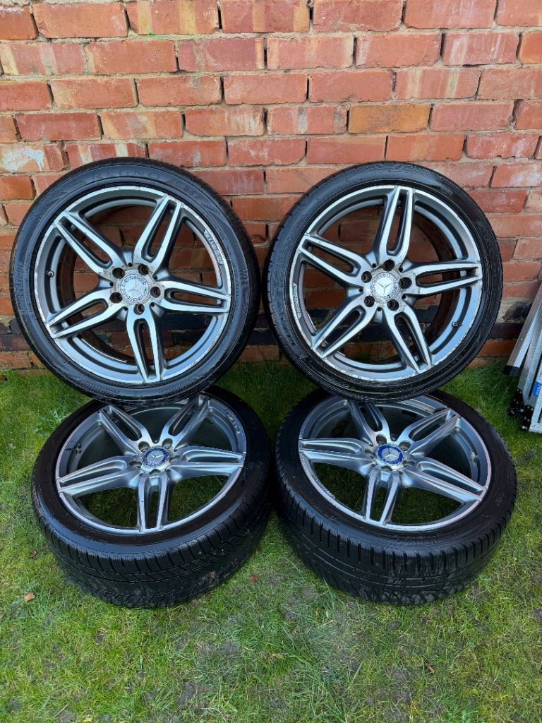 Genuine Mercedes AMG 19” Staggered Alloy Wheels W213