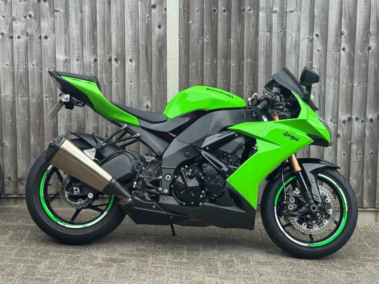 KAWASAKI NINJA ZX10R 2008 (58) SUPER SPORT + 13,000 MILES 