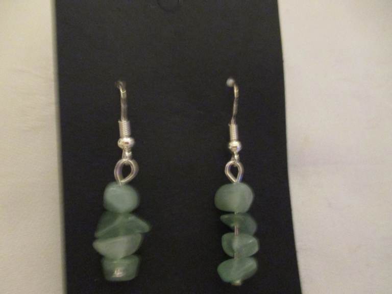 AVENTURINE STONES PIERCED EARRINGS NEW GREEN 