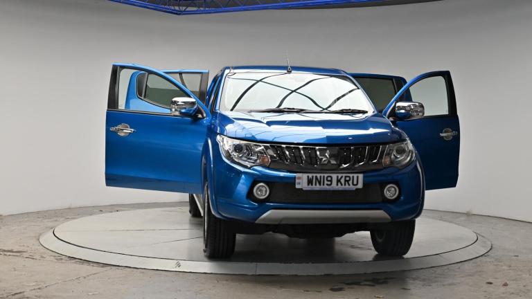 2019 Mitsubishi L200 2.4 DI-D DC Barbarian 4WD Euro 6 4dr PICK UP Diesel Manual