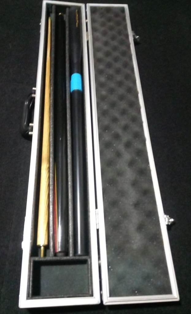 Solid silver metal 3 tier case & cue n ext vgc