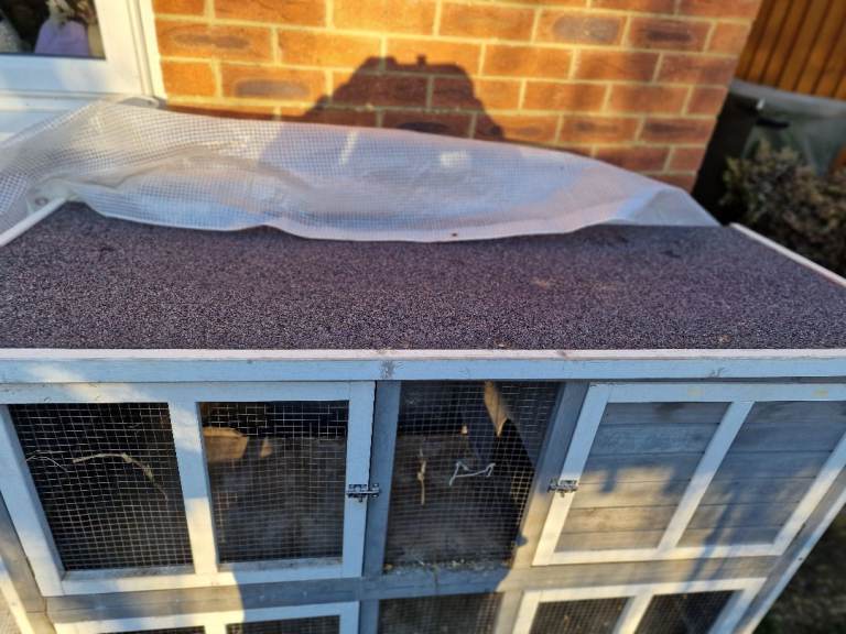 Rabbit or Guinea pig cage 5ft