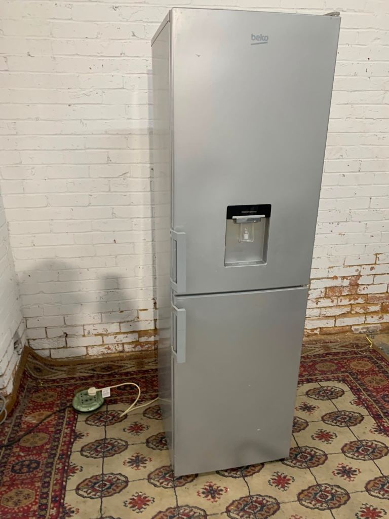 ✅🚛Beko Grey Fridge Freezer With Water Dispenser
