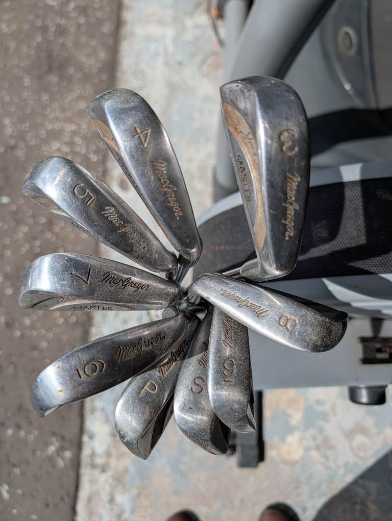 Golf clubs iron set