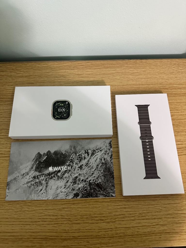 Apple Watch Ultra 3 Cellular + GPS with titanium case