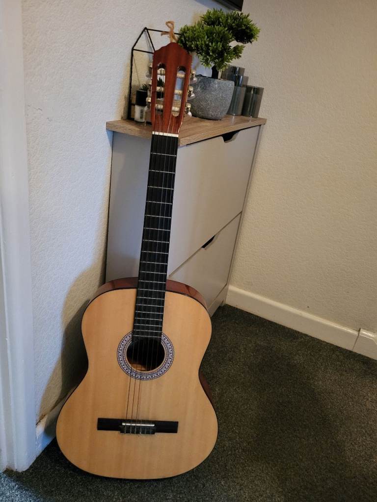 image for Excellent condition full size guitar