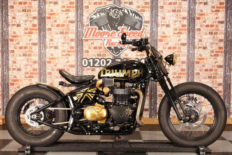 2017 TRIUMPH BONNEVILLE BOBBER - 6K MILES - ONE-OFF SPRINGER CUSTOM - STUNNING!