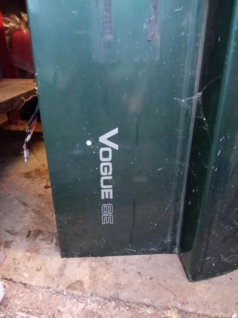 Range Rover tailgate.