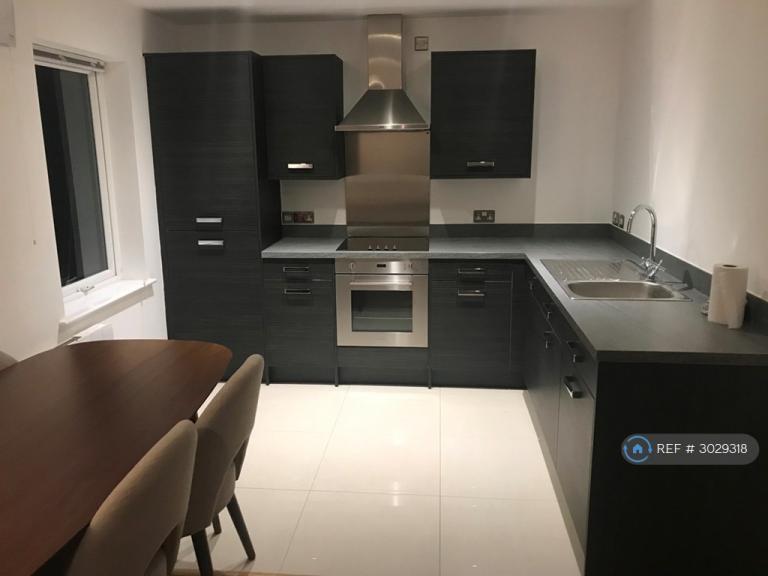 2 bedroom flat in Central Court Lincoln Road, Peterborough, PE1 (2 bed) (#3029318)