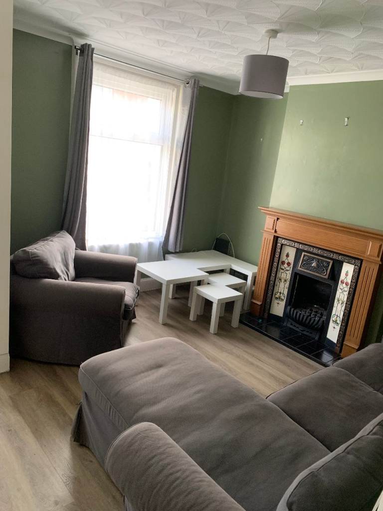 LOW DEPOSIT 2 bedroom house fully furnished bathroom kitchen dining rm garden WORTHING BN11