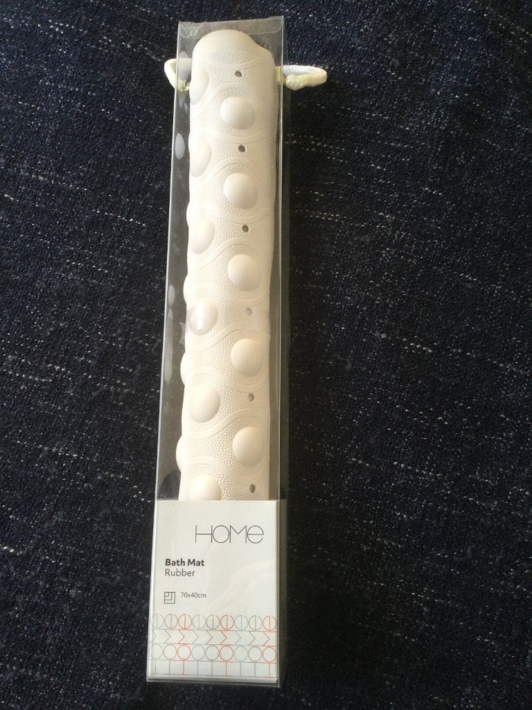 White rubber bath/shower mat