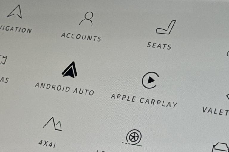 2024 Land Rover Discovery 3.0 D300 Dynamic HSE 5dr SUV DIESEL Automatic