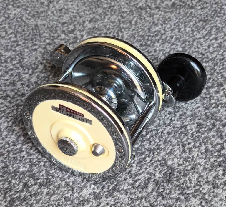 Mitchell 920 Fishing Reel – Good Condition, Classic Design