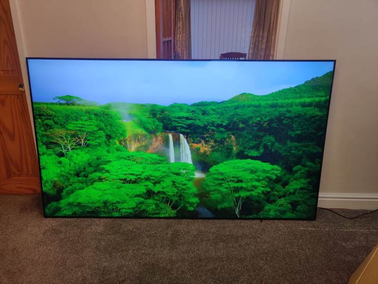 85 INCH SAMSUNG UHD SMART TV