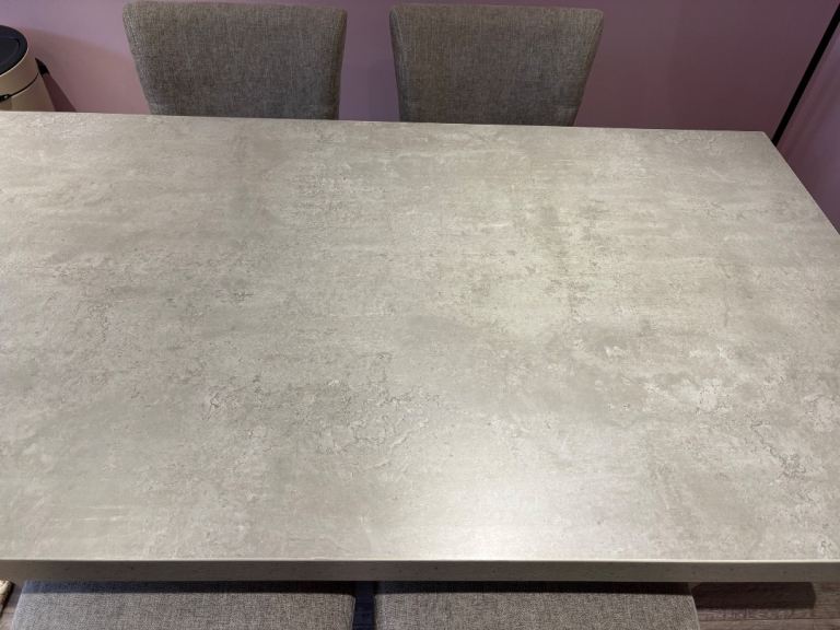 Fabulous dining table 