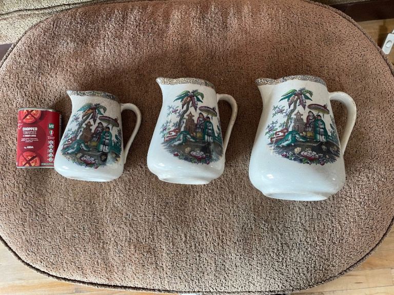 Set of three Victorian Chinese pattern jugs 