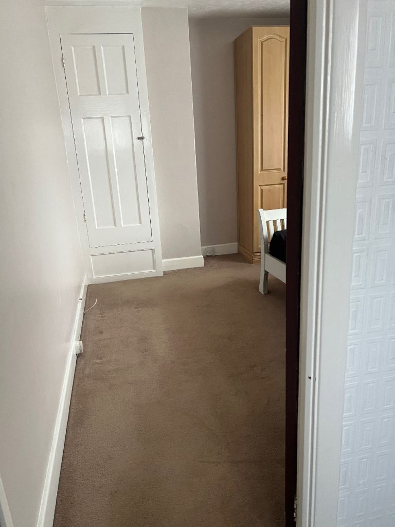 Double room available for rent in Hayes