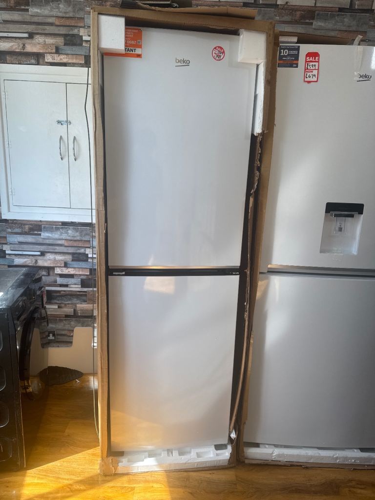 RRP £549!! Brand New Boxed Beko 60cm Fridge Freezer - Frost Free - Delivery Available 