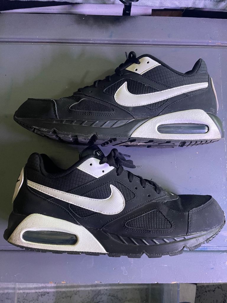Nike Air Max IVO Trainers Size 10
