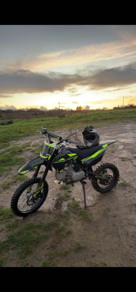 Stomp 160cc pit bike