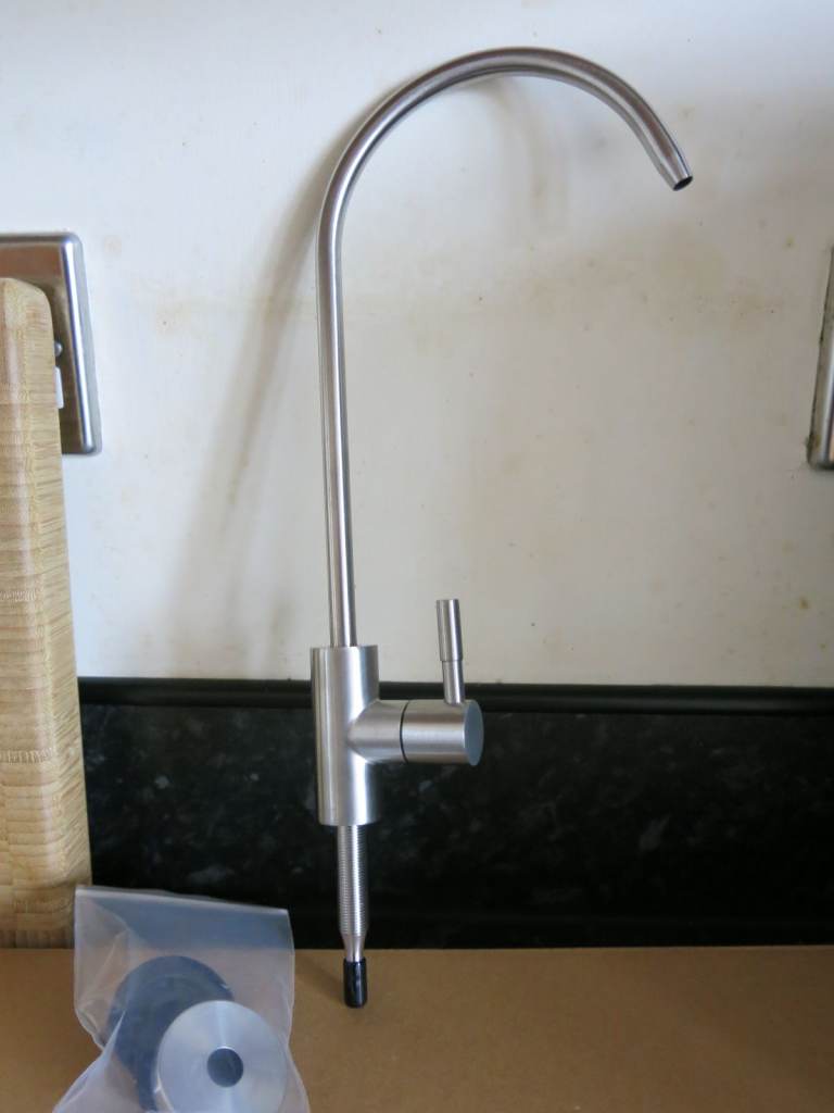 Stainless steel drinking water tap