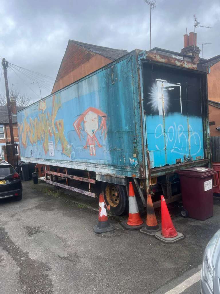 Articulated trailer 30 ft