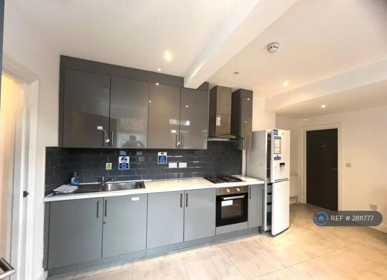 1 bedroom in Whitton Road, Hounslow, TW3 (#2811777)