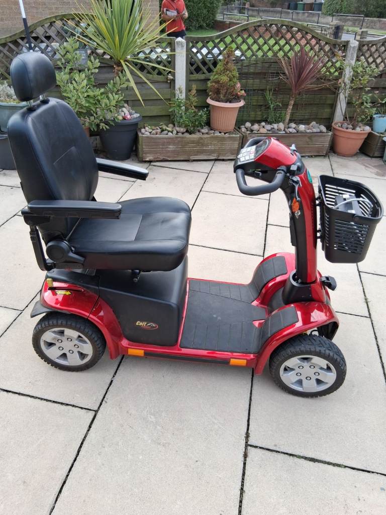 PRIDE COLT PERSUIT 8 MPH MOBILITY SCOOTER IN GOOD USED CONDITION