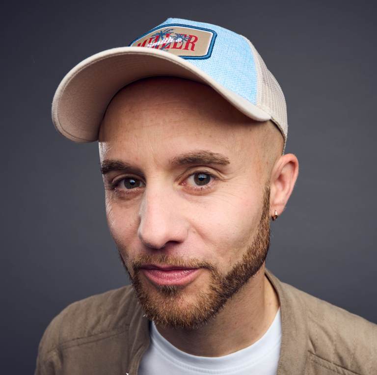 Singer-songwriter/producer looking for a bass player